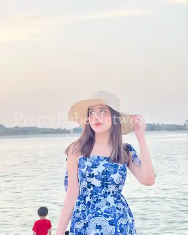 I'm Anaya 23-year-old offering you both incall and outcall service in Bangalore